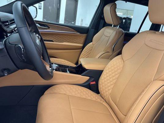 new 2025 Jeep Grand Cherokee car, priced at $61,654