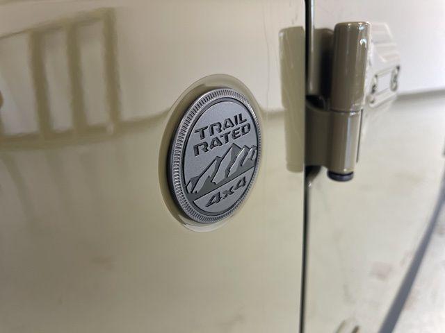 new 2025 Jeep Gladiator car, priced at $47,821