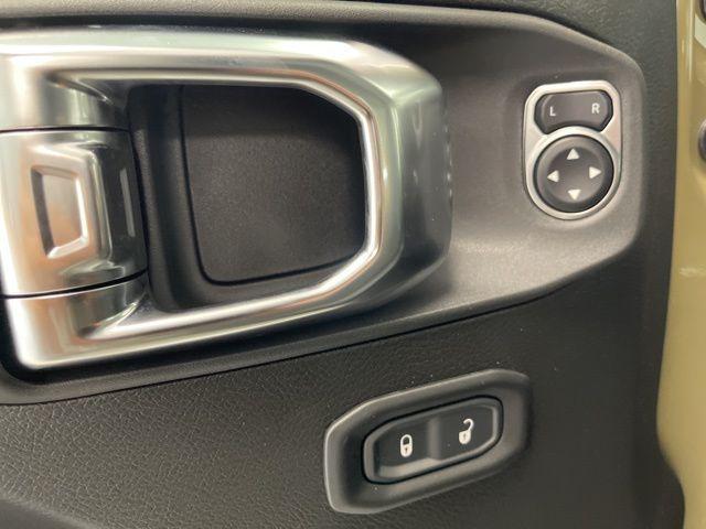new 2025 Jeep Gladiator car, priced at $47,821
