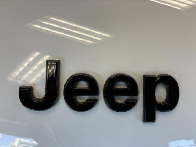 new 2024 Jeep Grand Cherokee car, priced at $39,836