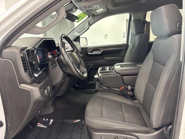 used 2022 Chevrolet Silverado 1500 car, priced at $32,000