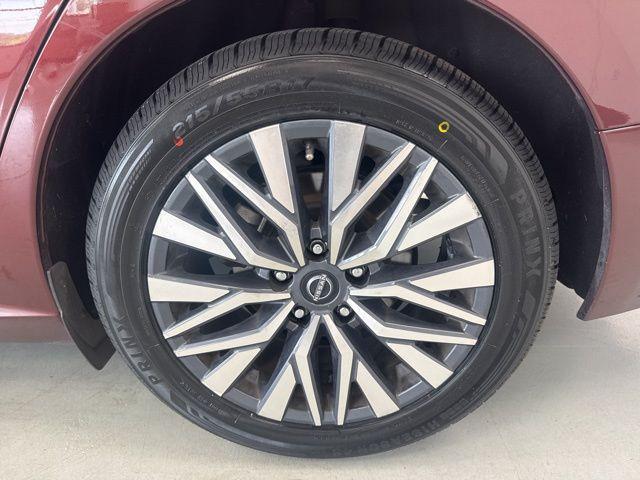 used 2023 Nissan Altima car, priced at $17,500