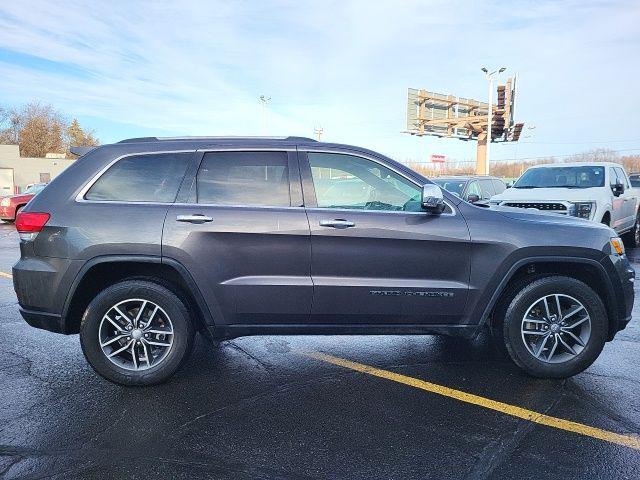 used 2018 Jeep Grand Cherokee car, priced at $17,000