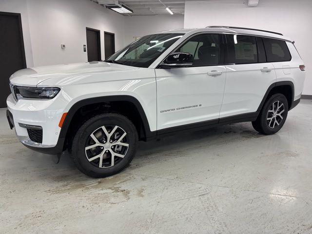 new 2025 Jeep Grand Cherokee L car, priced at $48,695