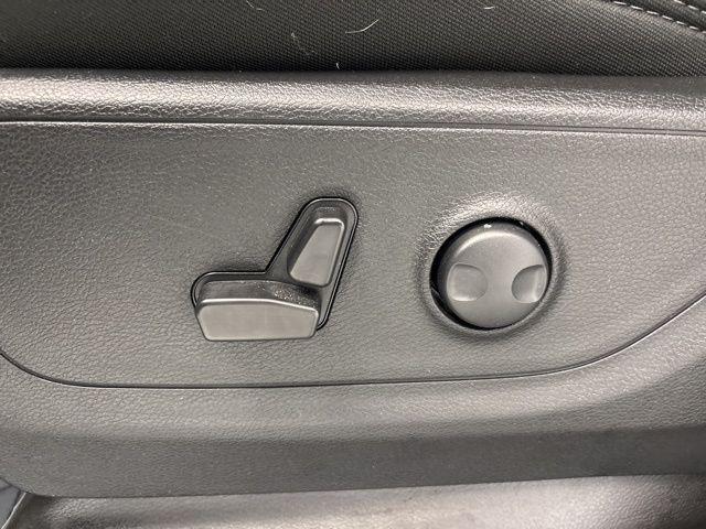 used 2025 Ram 1500 car, priced at $40,000
