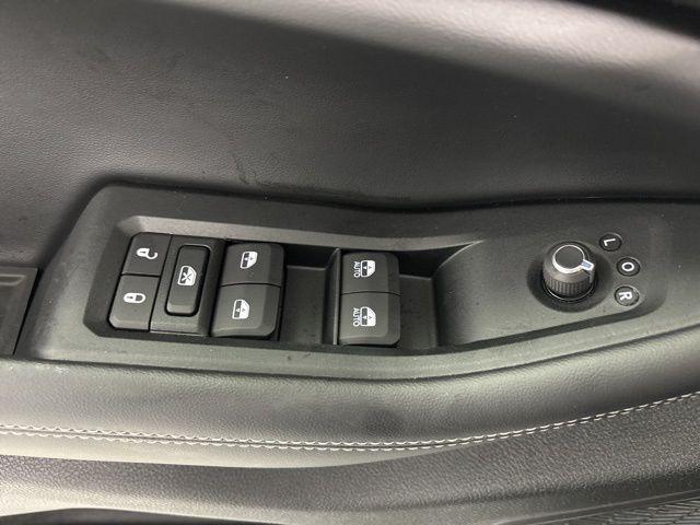 new 2025 Jeep Grand Cherokee car, priced at $41,982