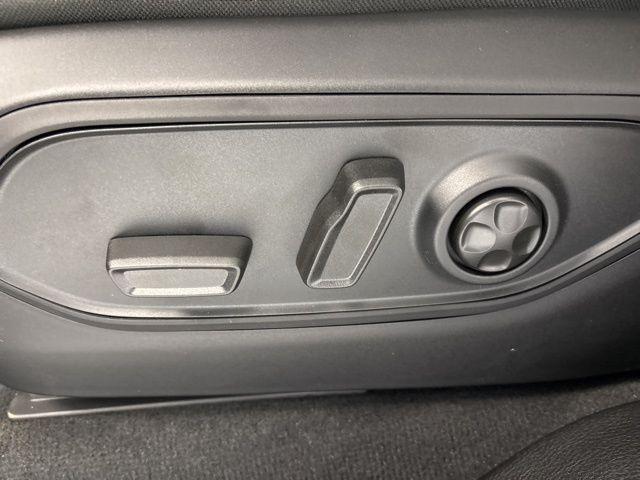 new 2025 Jeep Grand Cherokee car, priced at $46,301