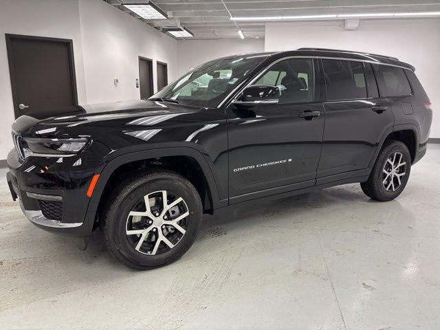 new 2025 Jeep Grand Cherokee L car, priced at $44,194