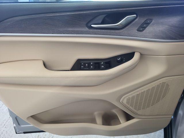 new 2025 Jeep Grand Cherokee car, priced at $45,164