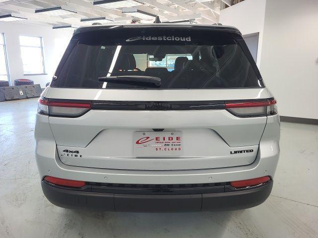 new 2025 Jeep Grand Cherokee car, priced at $45,164