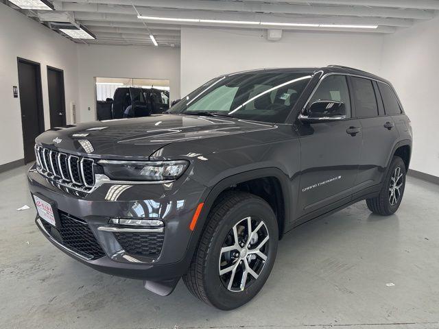 new 2025 Jeep Grand Cherokee car, priced at $44,315