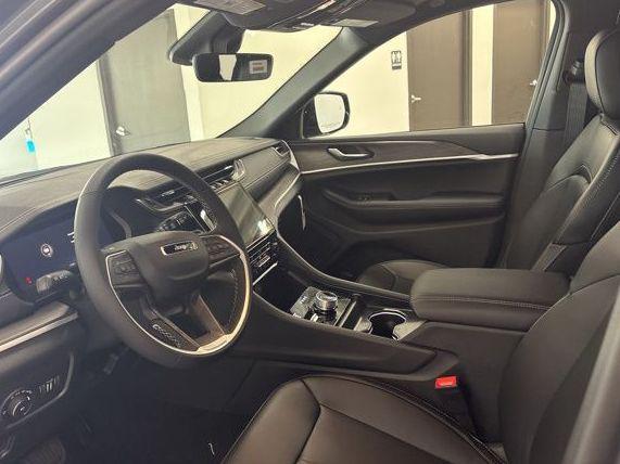 new 2025 Jeep Grand Cherokee car, priced at $44,315
