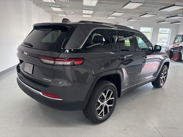 new 2025 Jeep Grand Cherokee car, priced at $44,315