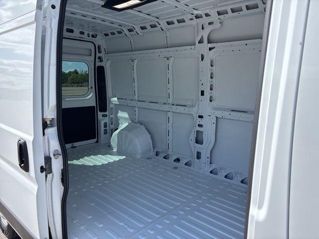 new 2025 Ram ProMaster 2500 car, priced at $52,179