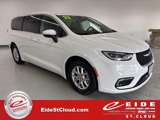 used 2023 Chrysler Pacifica car, priced at $21,500