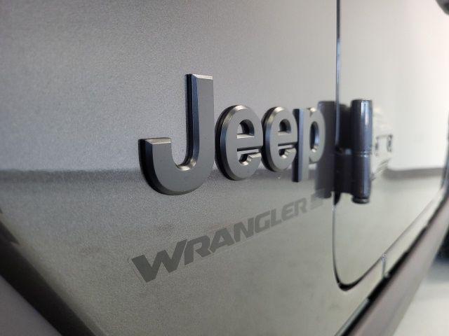 new 2025 Jeep Wrangler car, priced at $45,697