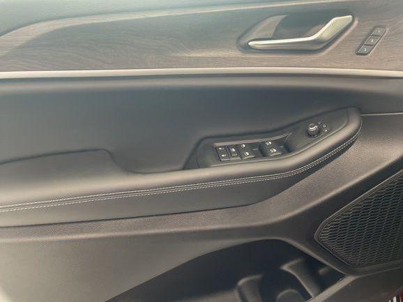 new 2025 Jeep Grand Cherokee L car, priced at $44,568