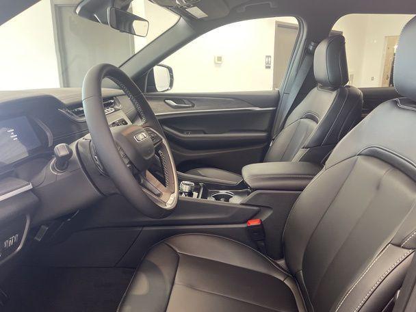 new 2025 Jeep Grand Cherokee L car, priced at $44,568