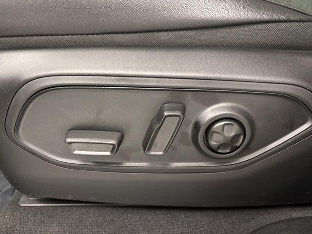 new 2025 Jeep Grand Cherokee car, priced at $40,291