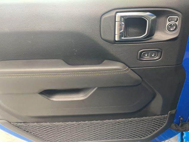 new 2025 Jeep Wrangler car, priced at $47,372