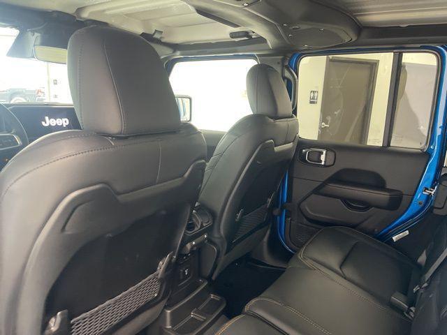 new 2025 Jeep Wrangler car, priced at $47,372