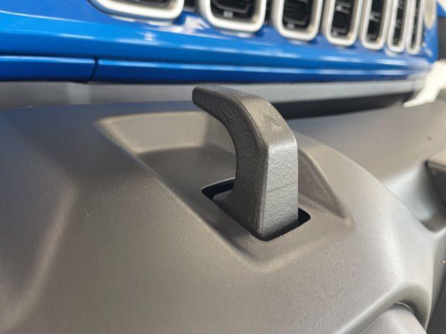 new 2025 Jeep Wrangler car, priced at $47,372