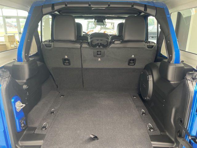 new 2025 Jeep Wrangler car, priced at $47,372