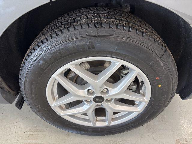 used 2024 Ford Edge car, priced at $25,000