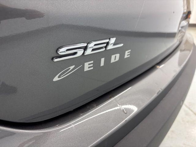 used 2024 Ford Edge car, priced at $25,000