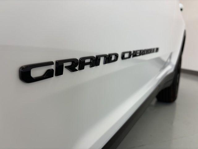 new 2024 Jeep Grand Cherokee car, priced at $38,224