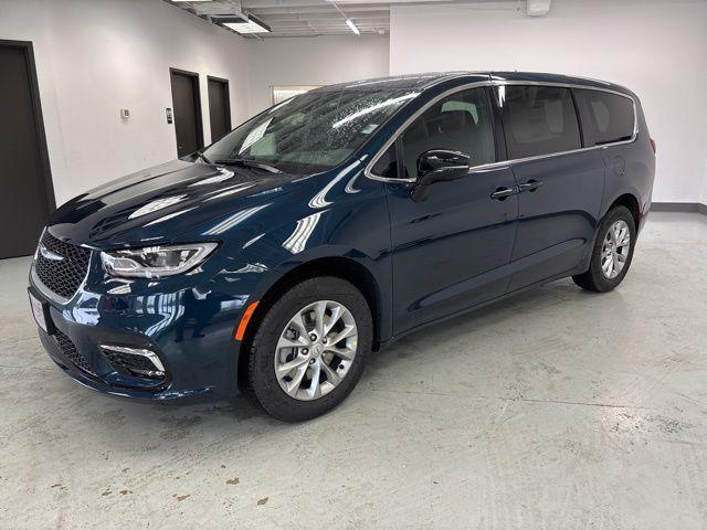 new 2025 Chrysler Pacifica car, priced at $44,792