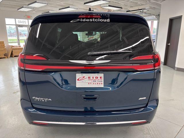 new 2025 Chrysler Pacifica car, priced at $44,792
