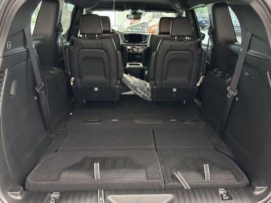 new 2025 Chrysler Pacifica car, priced at $44,792