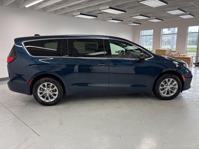 new 2025 Chrysler Pacifica car, priced at $44,792