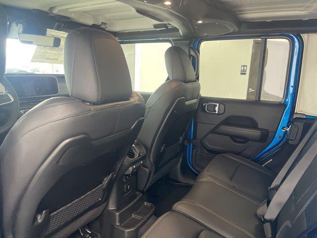 new 2025 Jeep Wrangler car, priced at $52,640