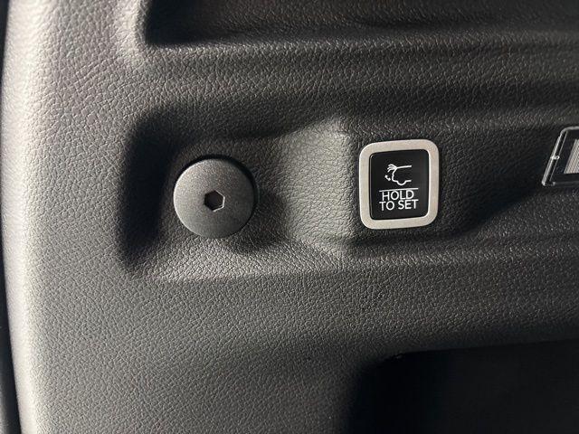new 2025 Jeep Grand Cherokee L car, priced at $48,555