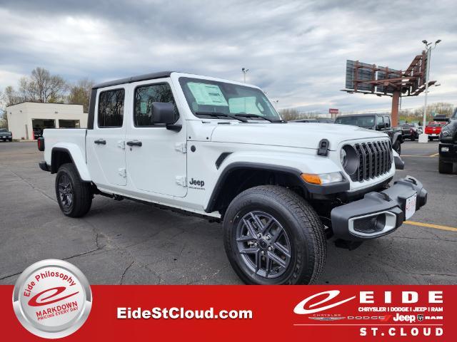 new 2024 Jeep Gladiator car, priced at $45,815