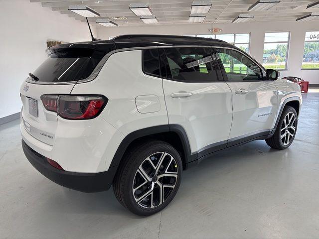 new 2025 Jeep Compass car, priced at $30,684
