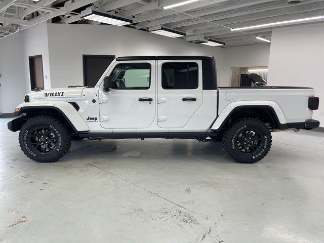 new 2025 Jeep Gladiator car, priced at $47,312