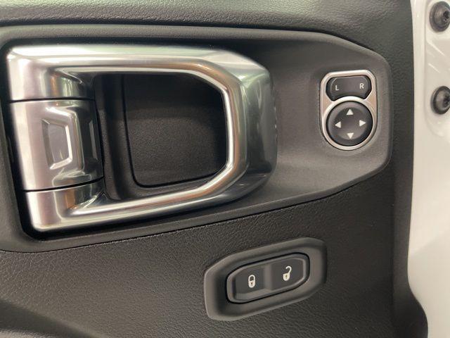 new 2025 Jeep Gladiator car, priced at $47,312