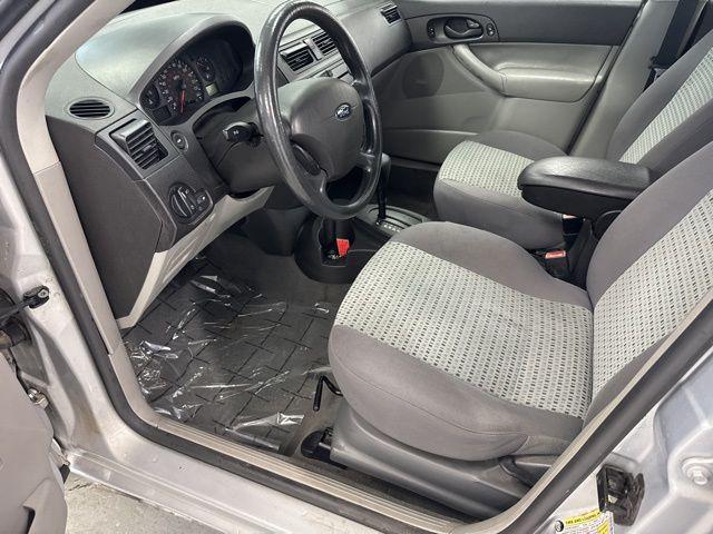 used 2006 Ford Focus car, priced at $4,000