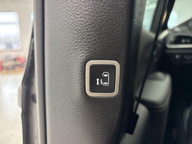 new 2025 Chrysler Pacifica car, priced at $38,096