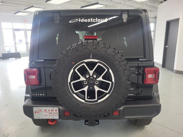 new 2025 Jeep Wrangler car, priced at $55,464