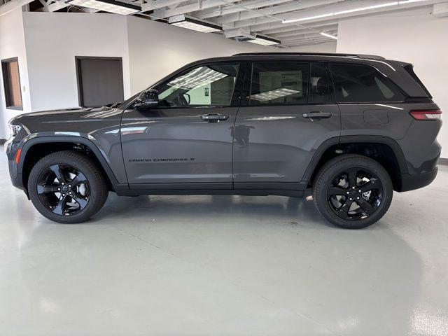 new 2025 Jeep Grand Cherokee car, priced at $49,098