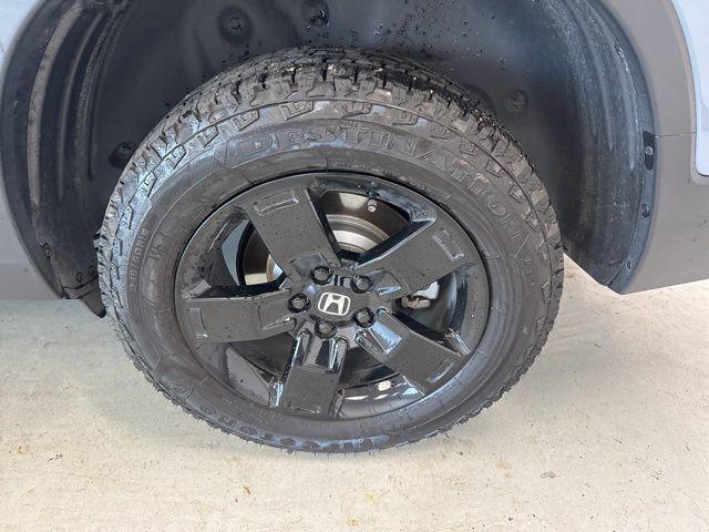 used 2025 Honda Ridgeline car, priced at $39,000