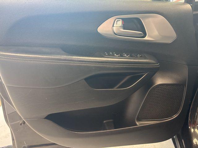 used 2018 Chrysler Pacifica car, priced at $12,000