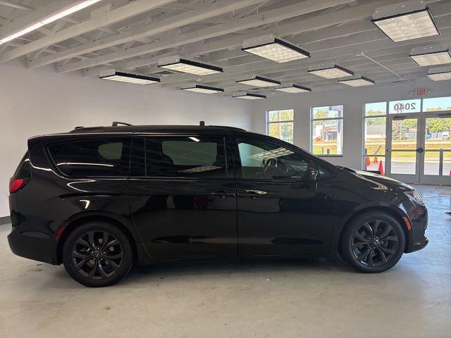 used 2018 Chrysler Pacifica car, priced at $12,000