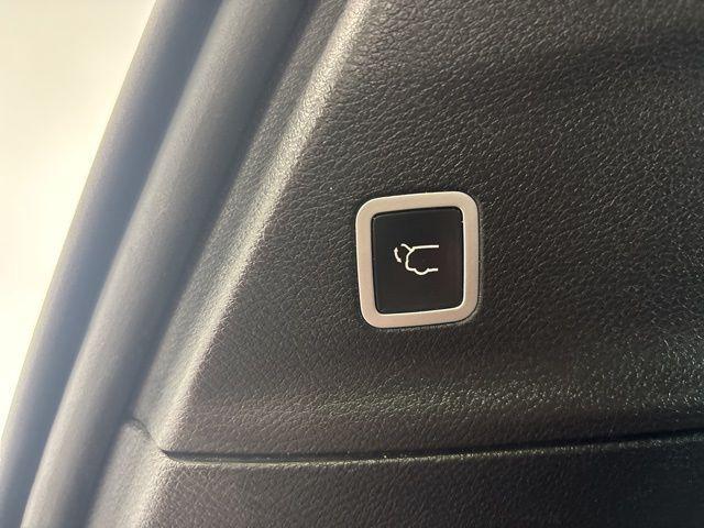 used 2018 Chrysler Pacifica car, priced at $12,000