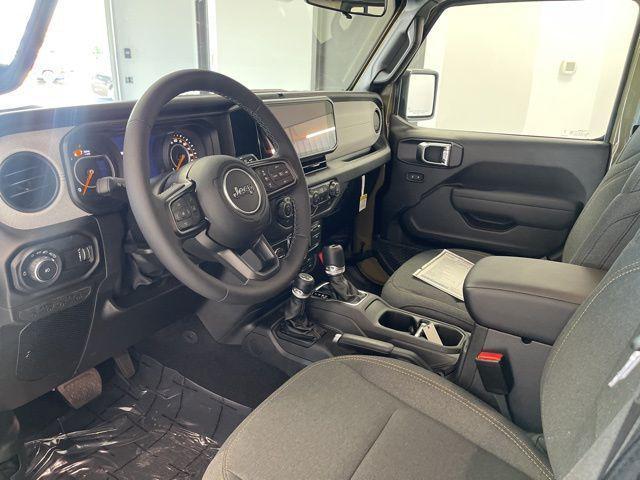 new 2025 Jeep Wrangler car, priced at $48,424