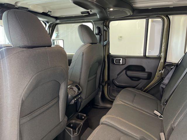 new 2025 Jeep Wrangler car, priced at $48,424